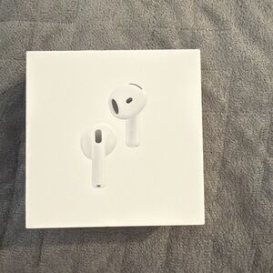 Apple AirPods in Classic White